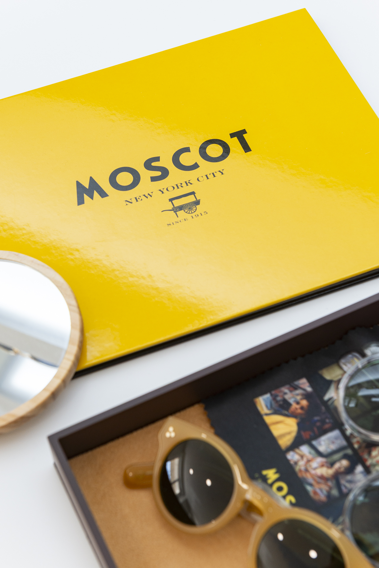 Brochure negozio esclusivista vendita moscot spoleto umbria